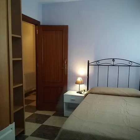 With 4 Bedrooms In Granada, With Wonderful View, Furnis Apartment Granada