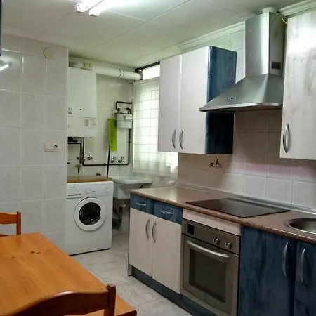 With 4 Bedrooms In Granada, With Wonderful View, Furnis Apartment Granada