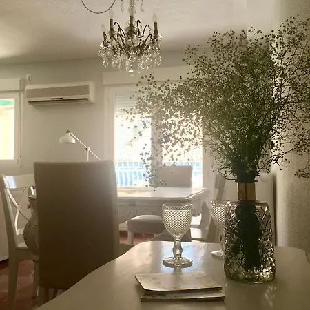 With 4 Bedrooms In Granada, With Wonderful View, Furnis Apartment *